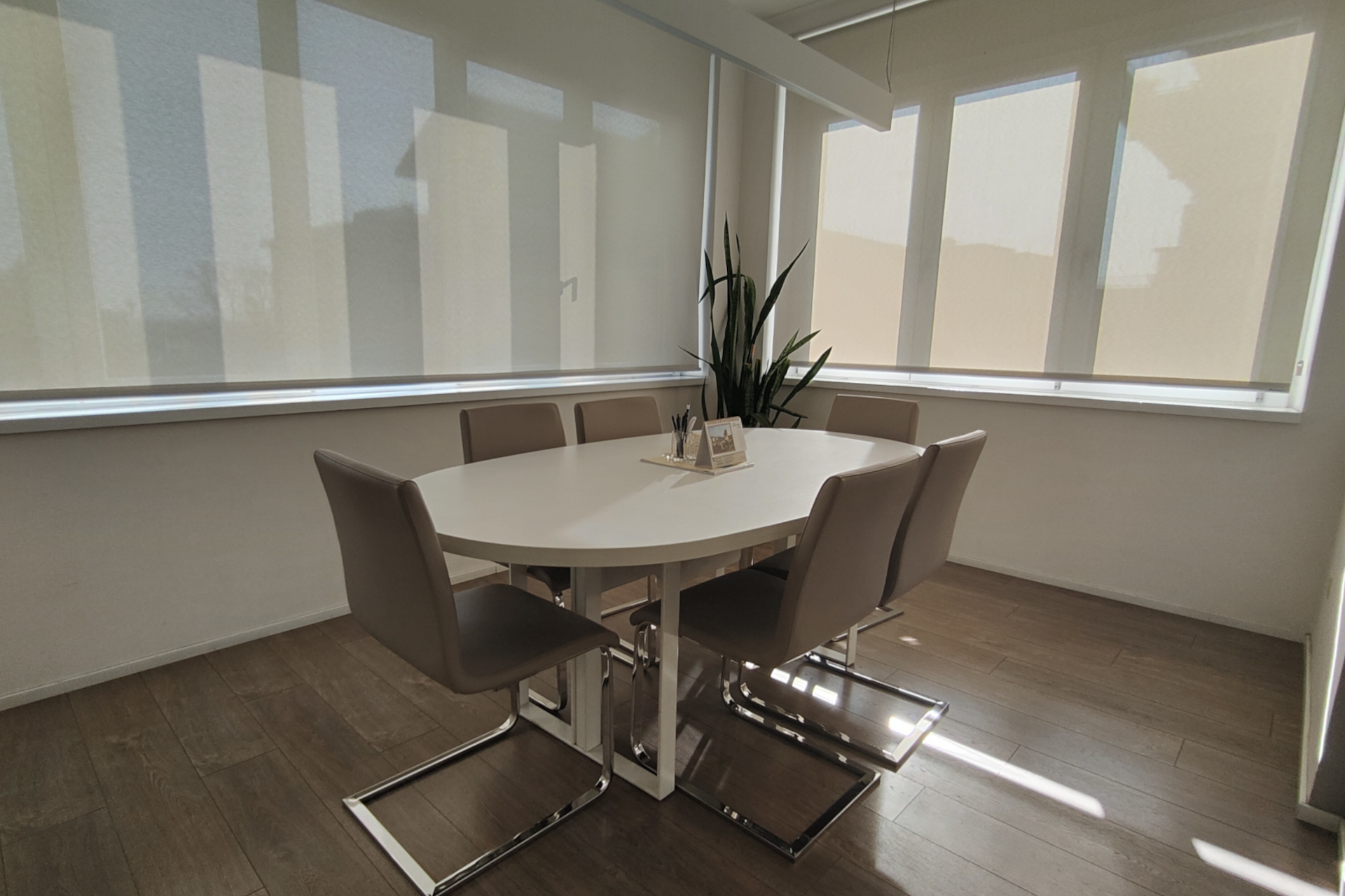 StudioG13_Verona_Studio_Legale_Associato_Ristrutturazione_Direzionale_Avvocati_Sala_Riunione_Dettaglio_header