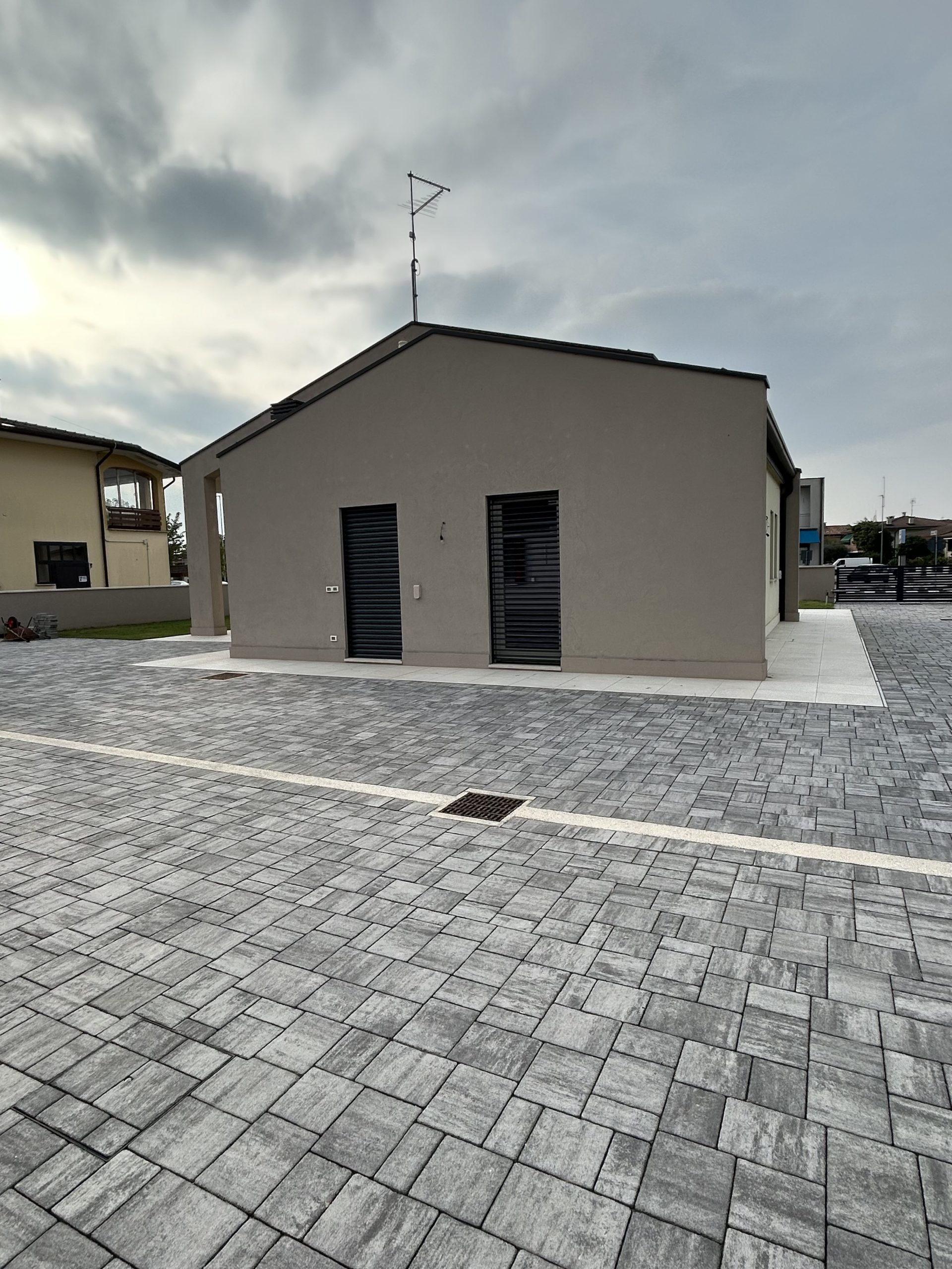 StudioG13_Abitazione_Unifamiliare_Xlam_Legno_Lamellare_Urbana_Padova_Isolamento_Fibra_Legno_Esterni_08